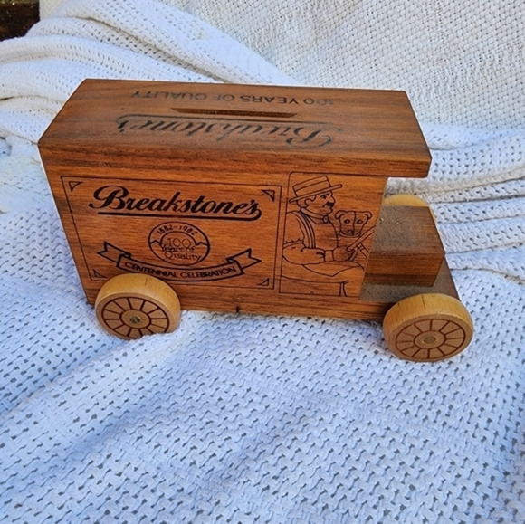 Vintage Breakstone Toynostalgia wood truck‎ bank - Picture 1 of 8